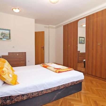 Apartments Puntizela 727 Pola Esterno foto