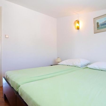 Apartments Puntizela 727 Pola Esterno foto