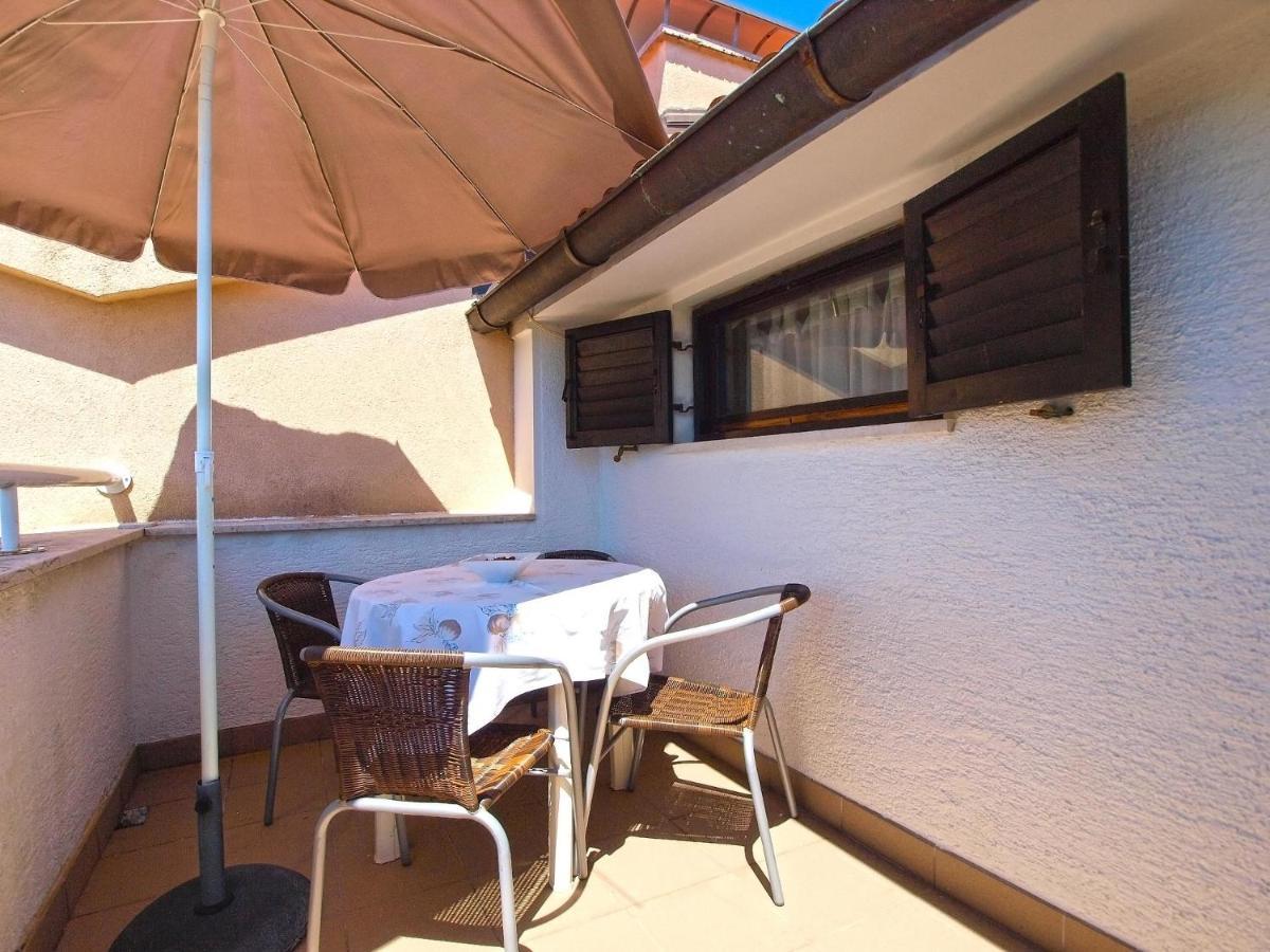 Apartments Puntizela 727 Pola Esterno foto