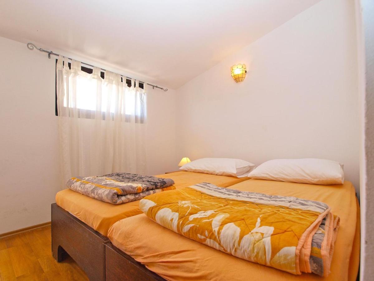 Apartments Puntizela 727 Pola Esterno foto