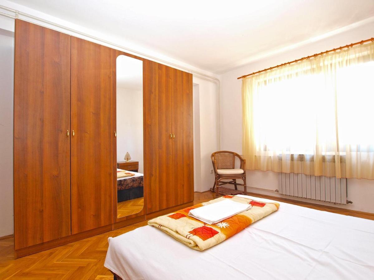 Apartments Puntizela 727 Pola Esterno foto